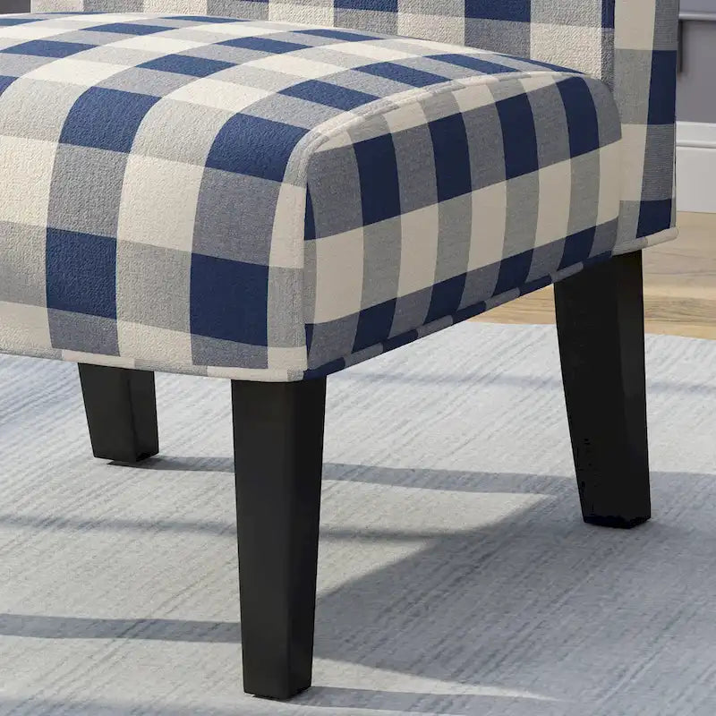 Fauteuil d'appoint crapaud capitonné bas — Tissu à motif géométrique et pieds coniques noirs mats