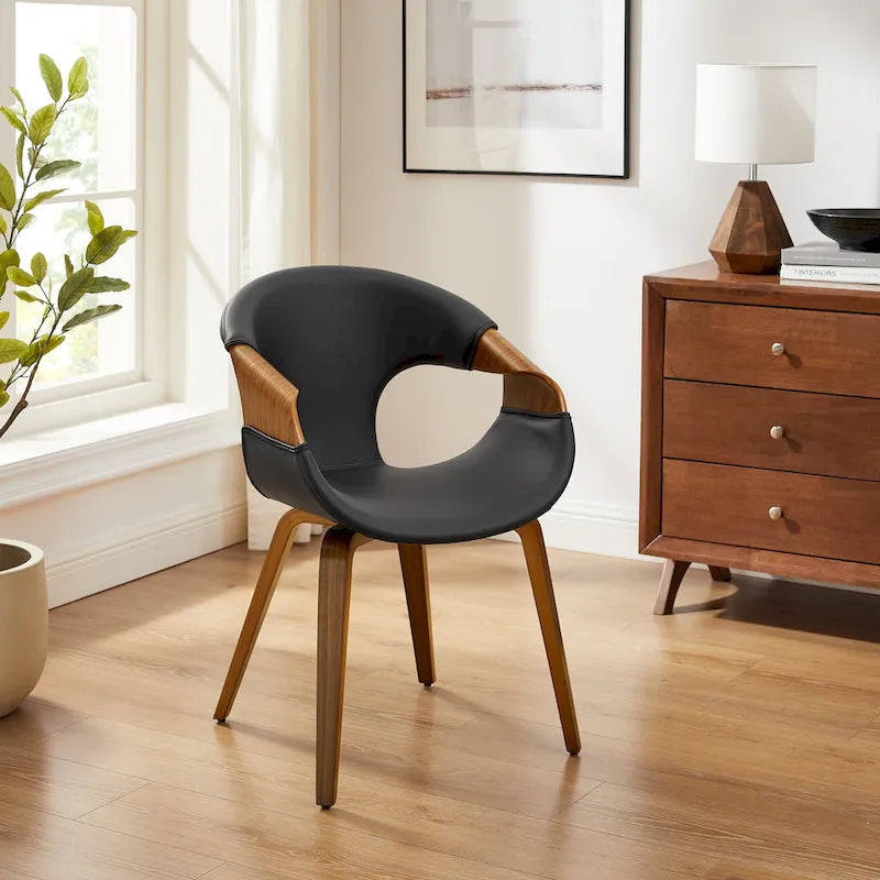 Chaise de salle à manger Mid-Century Modern en bois courbé — Assise rembourrée en similicuir et cadre en bois courbé