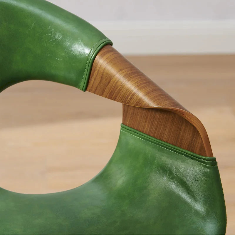 Chaise de salle à manger Mid-Century Modern en bois courbé — Assise rembourrée en similicuir et cadre en bois courbé