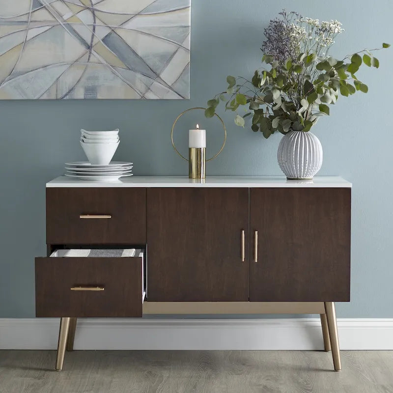 Buffet enfilade Mid-Century Modern avec tiroirs et placard – Accents dorés et pieds inclinés