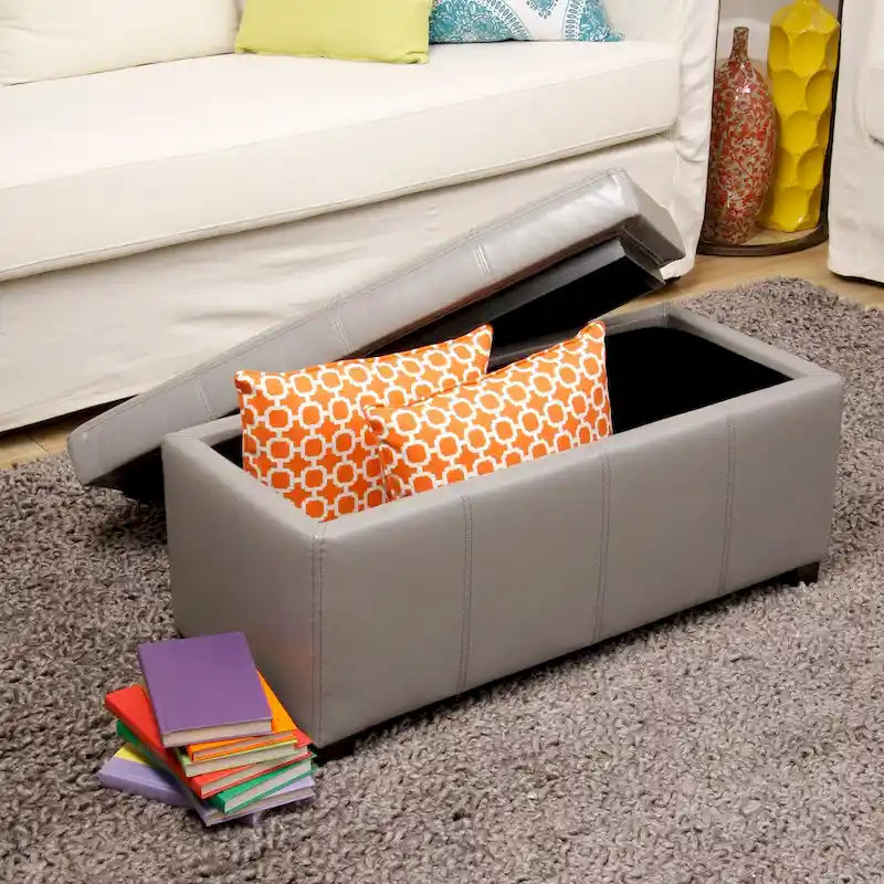 Banc de rangement en similicuir avec base en bois de chêne et espace de rangement dissimulé