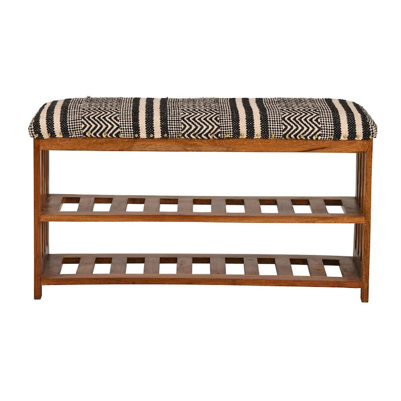 Banc artisanal en bois rembourré avec étagères de rangement — Style Bohème