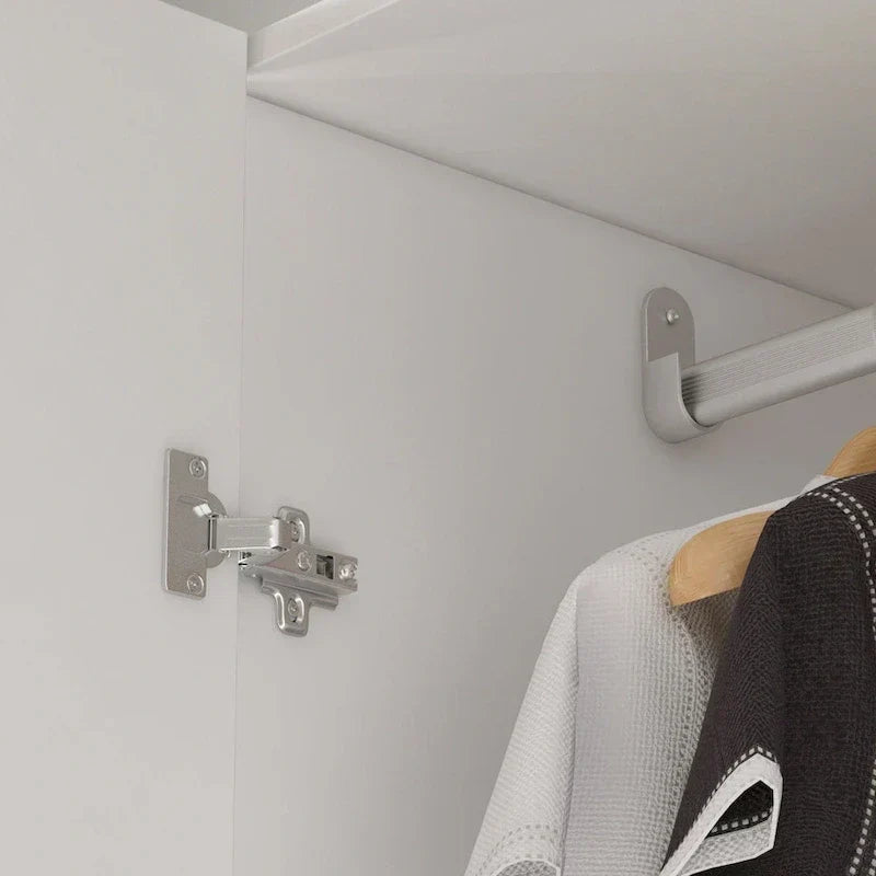 Armoire de rangement moderne sur pied en bois massif avec étagères